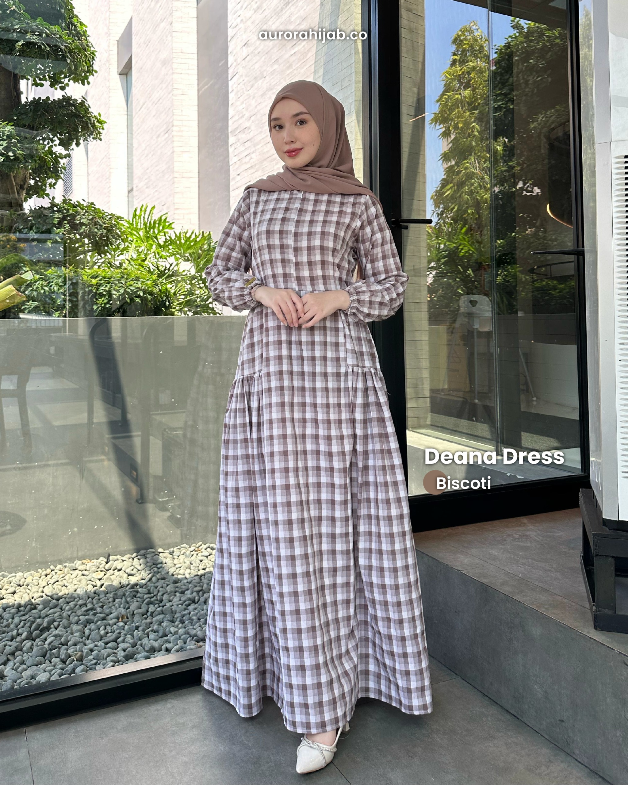 deana dress biscoti