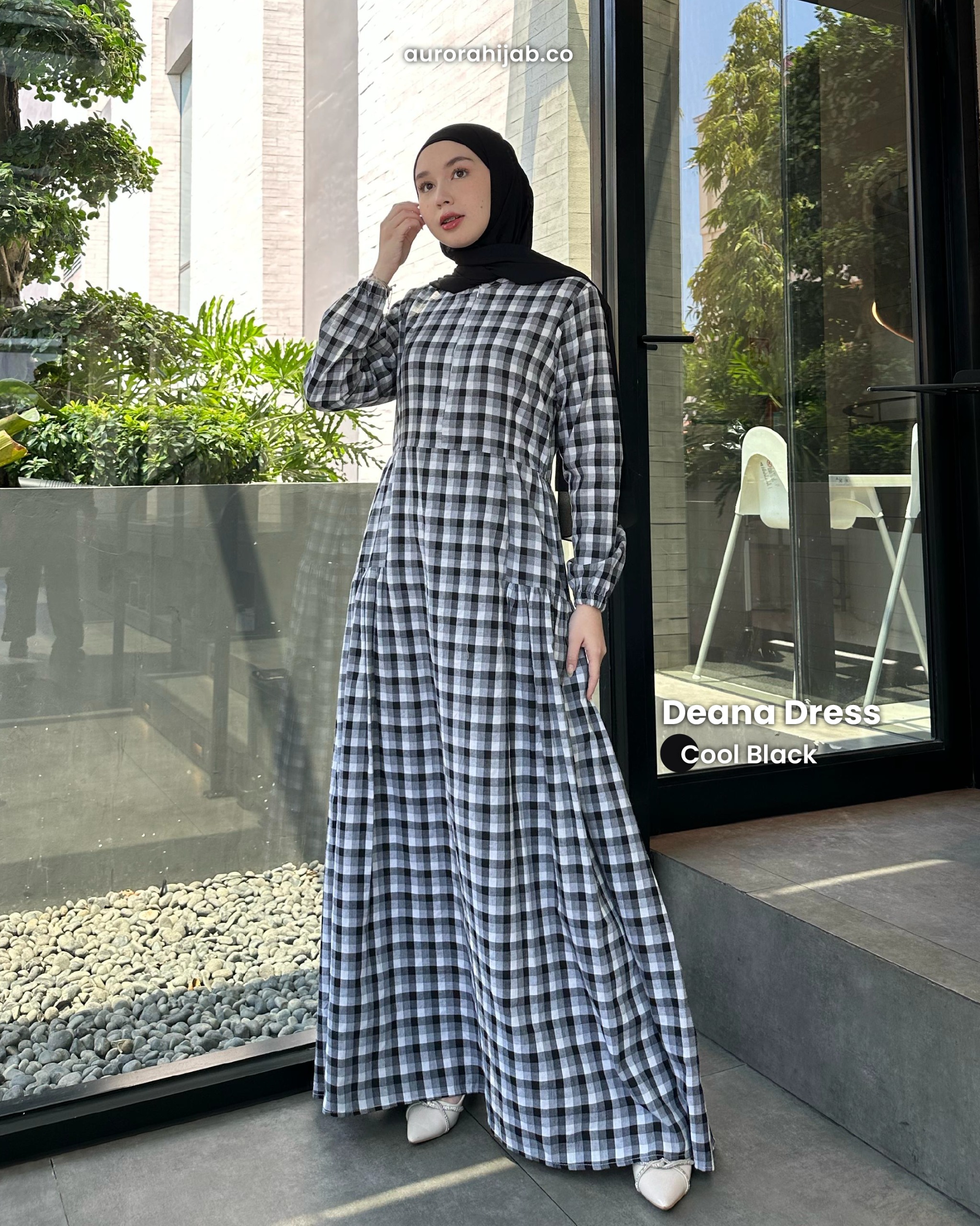 deana dress cool black