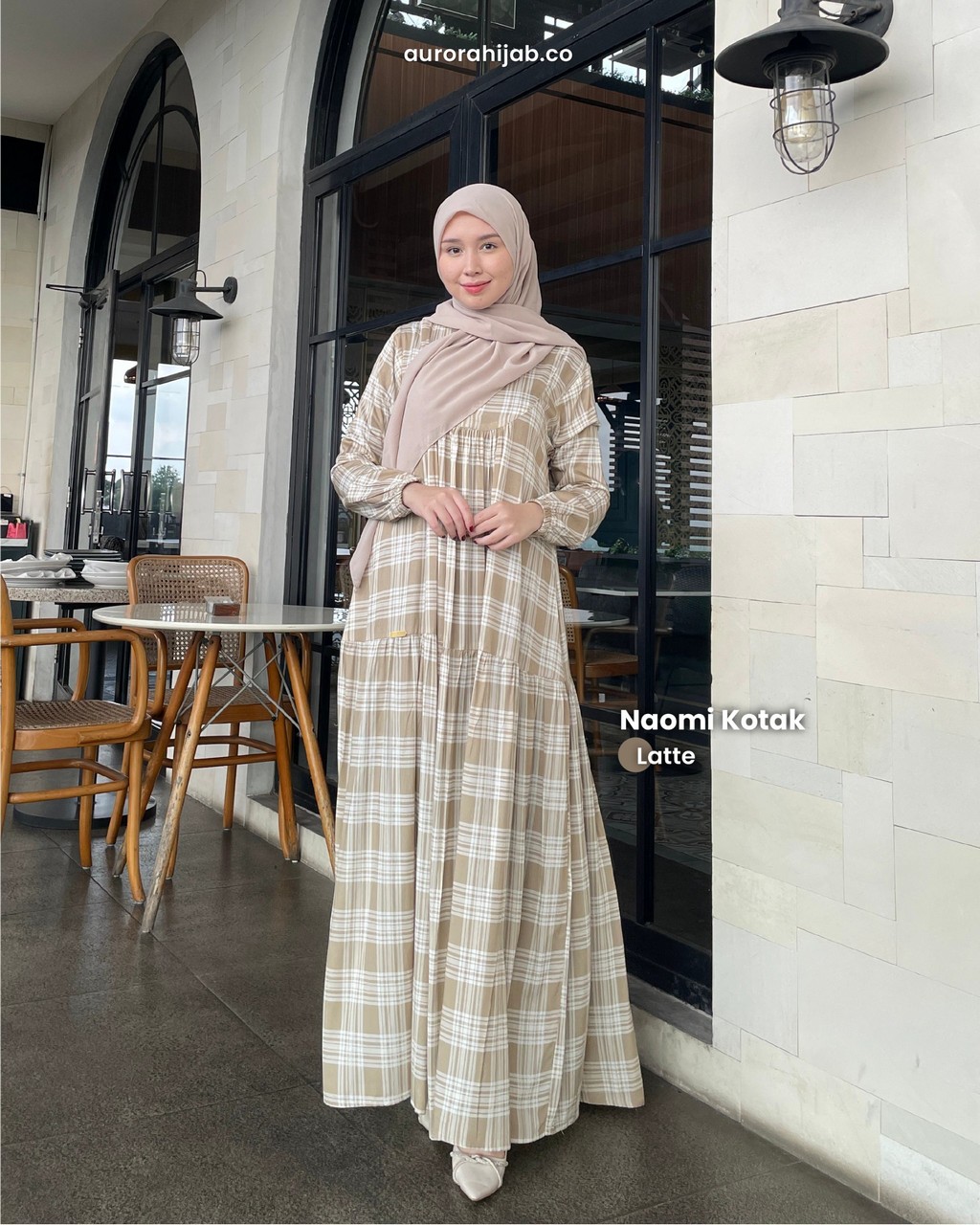 naomi kotak latte