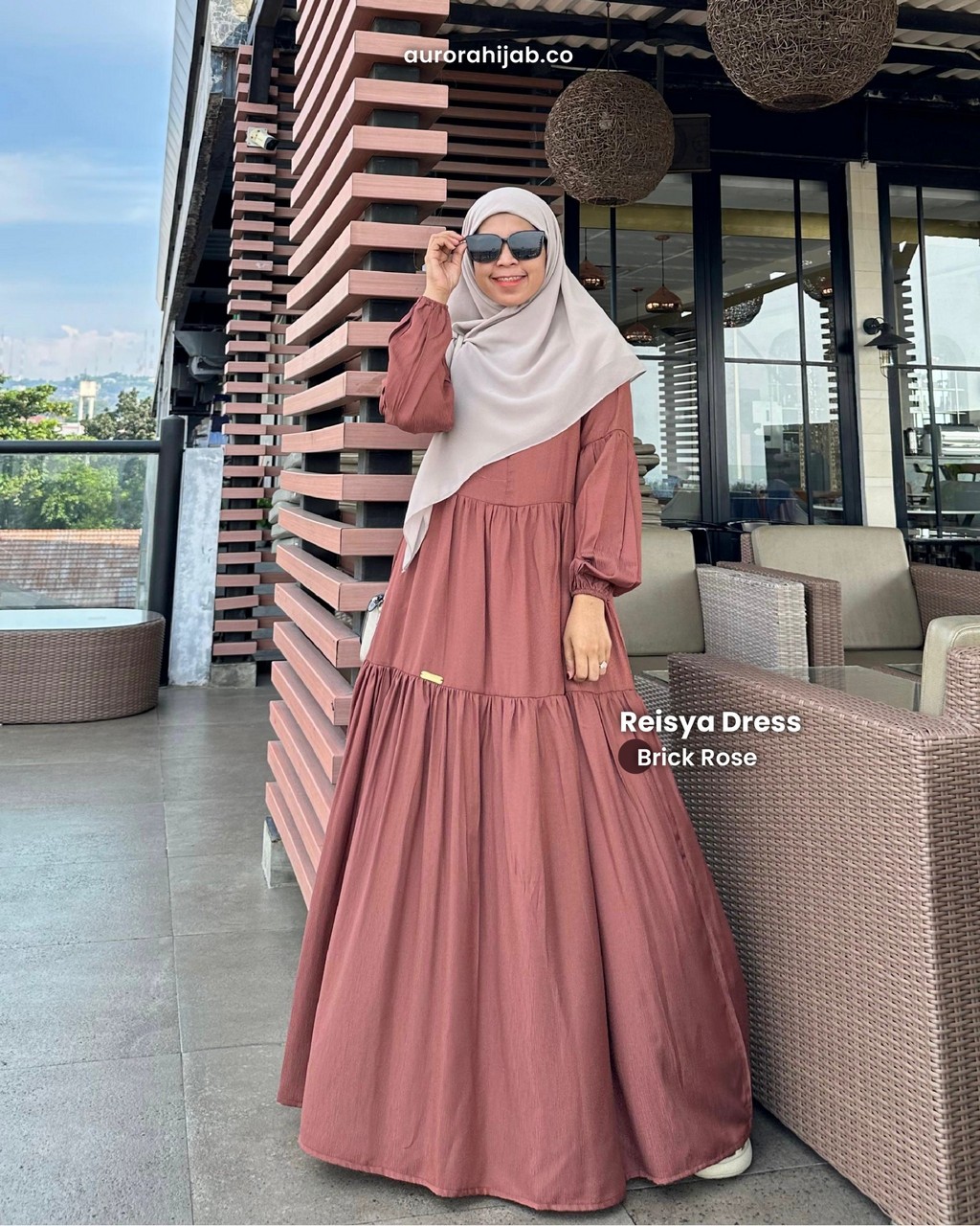 reisya brick rose